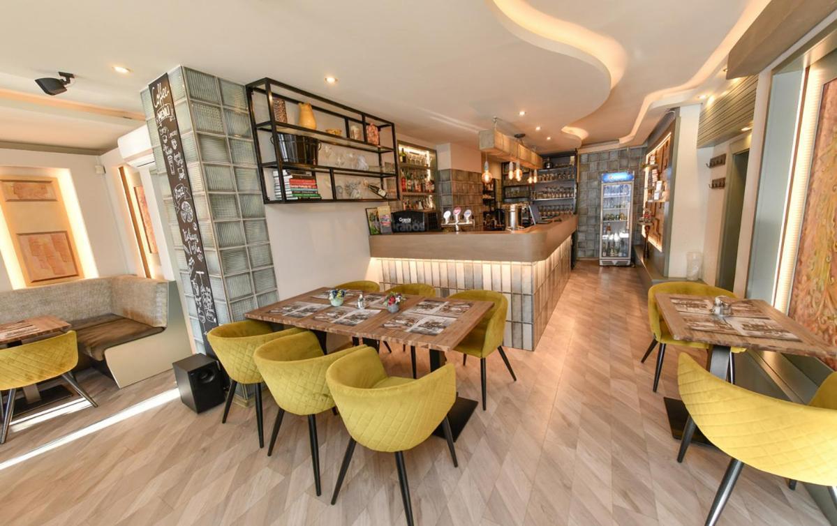 Portre Panzio Hotel Koszeg Bagian luar foto