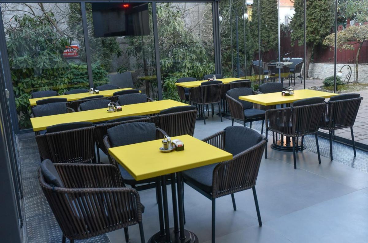 Portre Panzio Hotel Koszeg Bagian luar foto