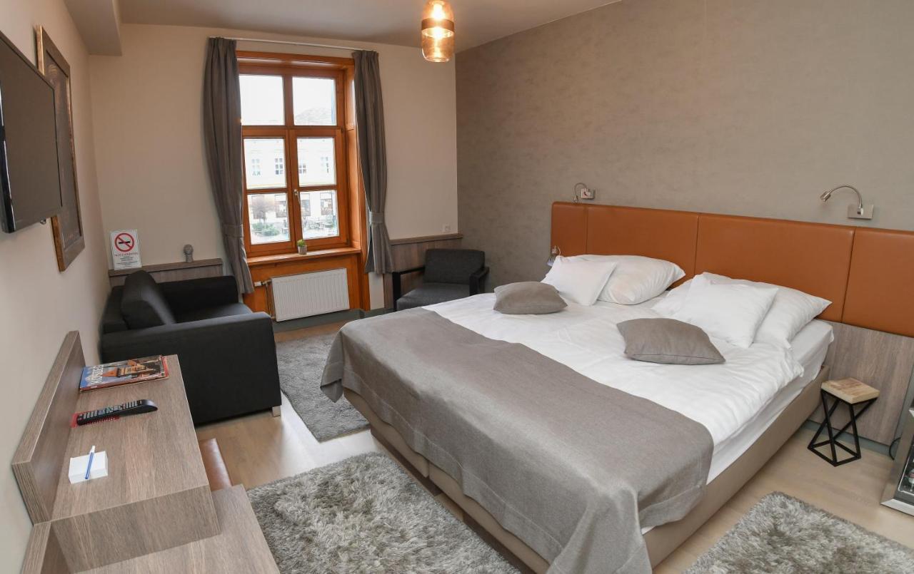 Portre Panzio Hotel Koszeg Bagian luar foto