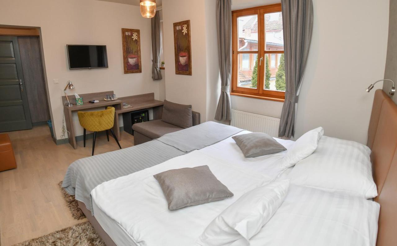 Portre Panzio Hotel Koszeg Bagian luar foto