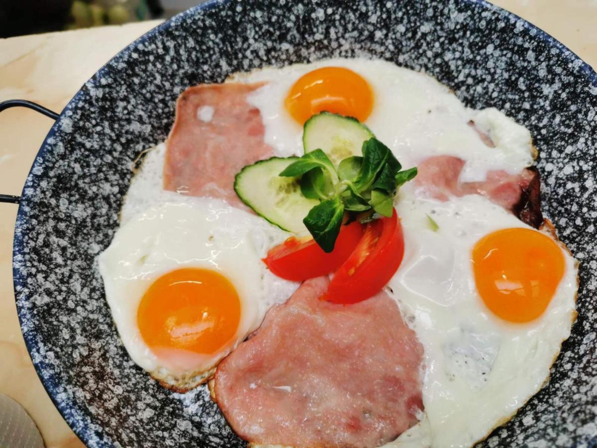 Portre Panzio Hotel Koszeg Bagian luar foto